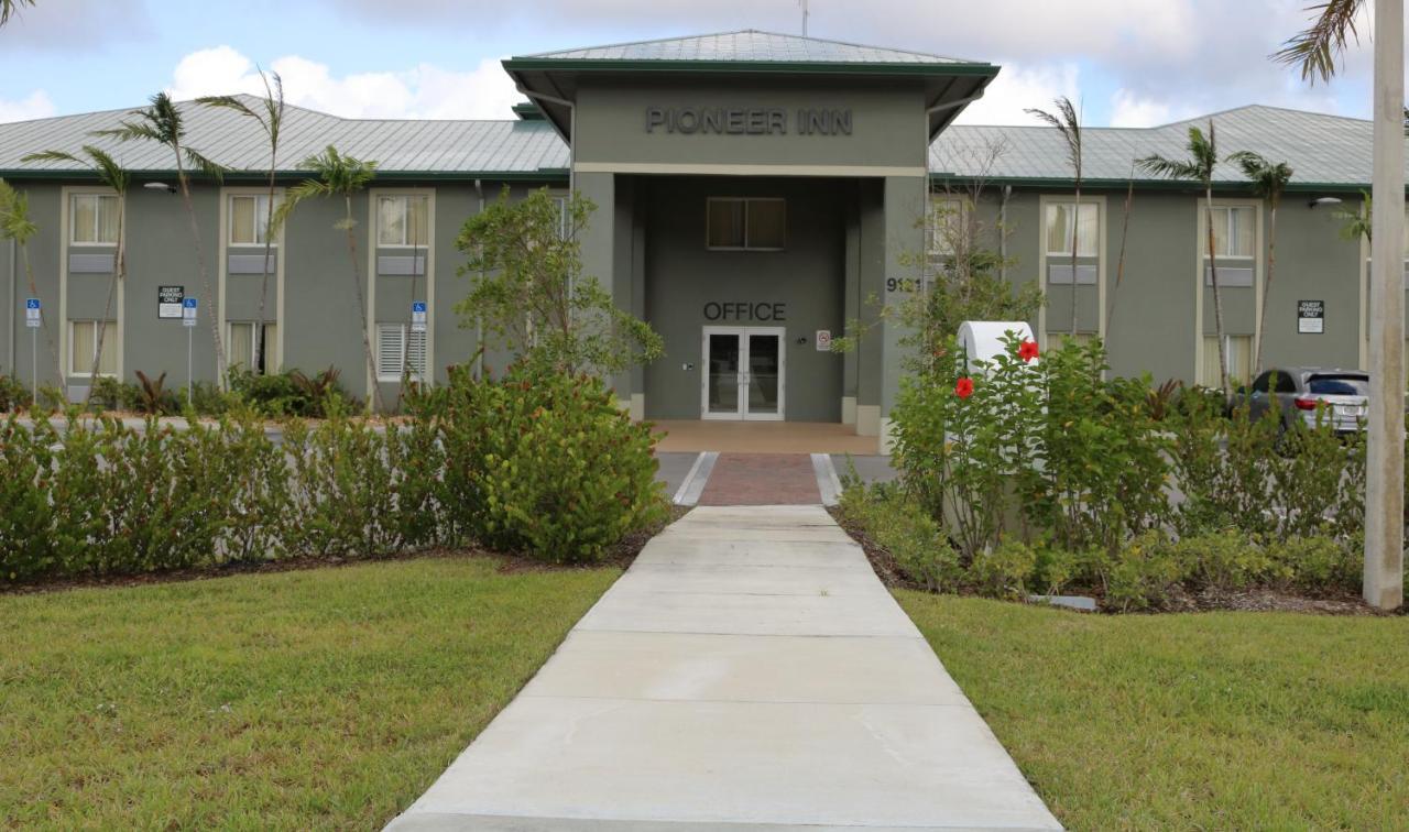 Pioneer Inn Royal Palm Beach Eksteriør billede