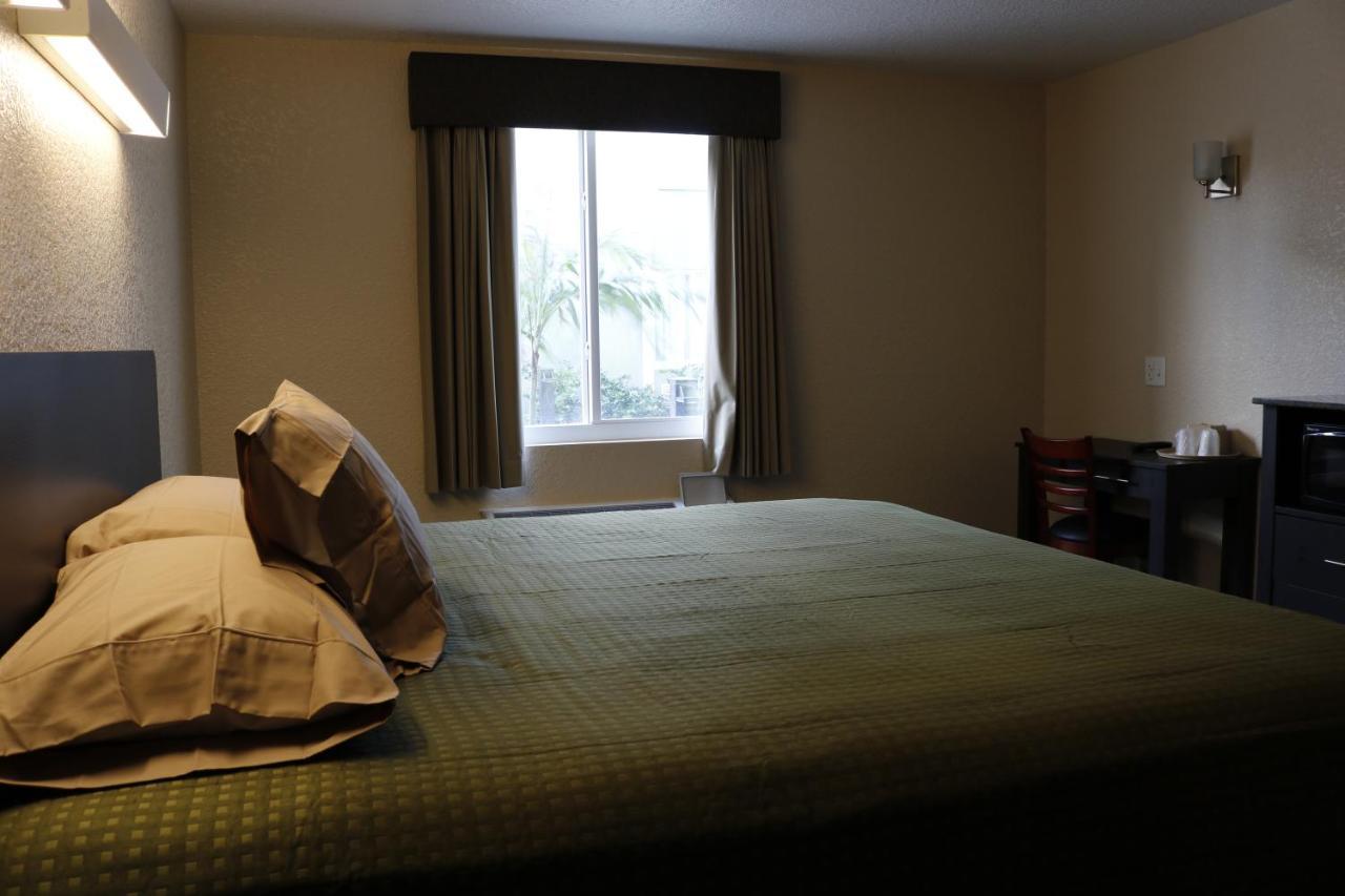 Pioneer Inn Royal Palm Beach Eksteriør billede